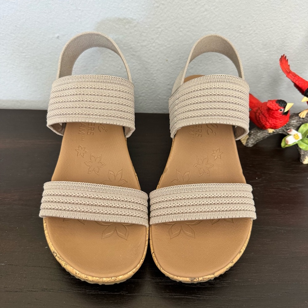 Skechers Beverlee Smitten Kitten Slingback Wedge Sandals Womens Size 8 Taupe - Picture 3 of 8
